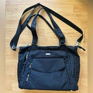 Baggallini black Alfa laptop bag